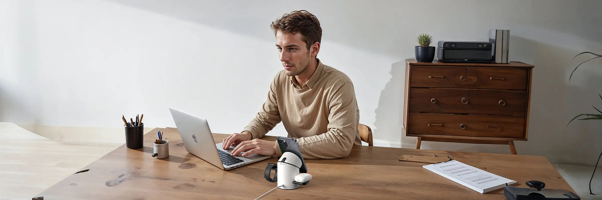 Desktop Wireless Charger Station